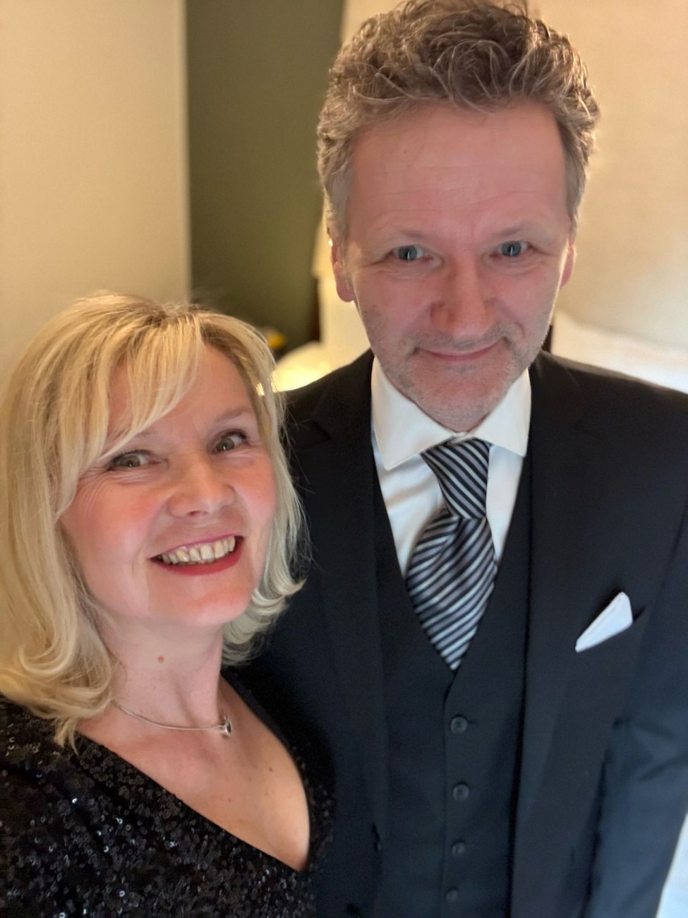 Eija ja Dieter Hermann Schmitz, Aue-Säätiön palkintojen jakotilaisuus