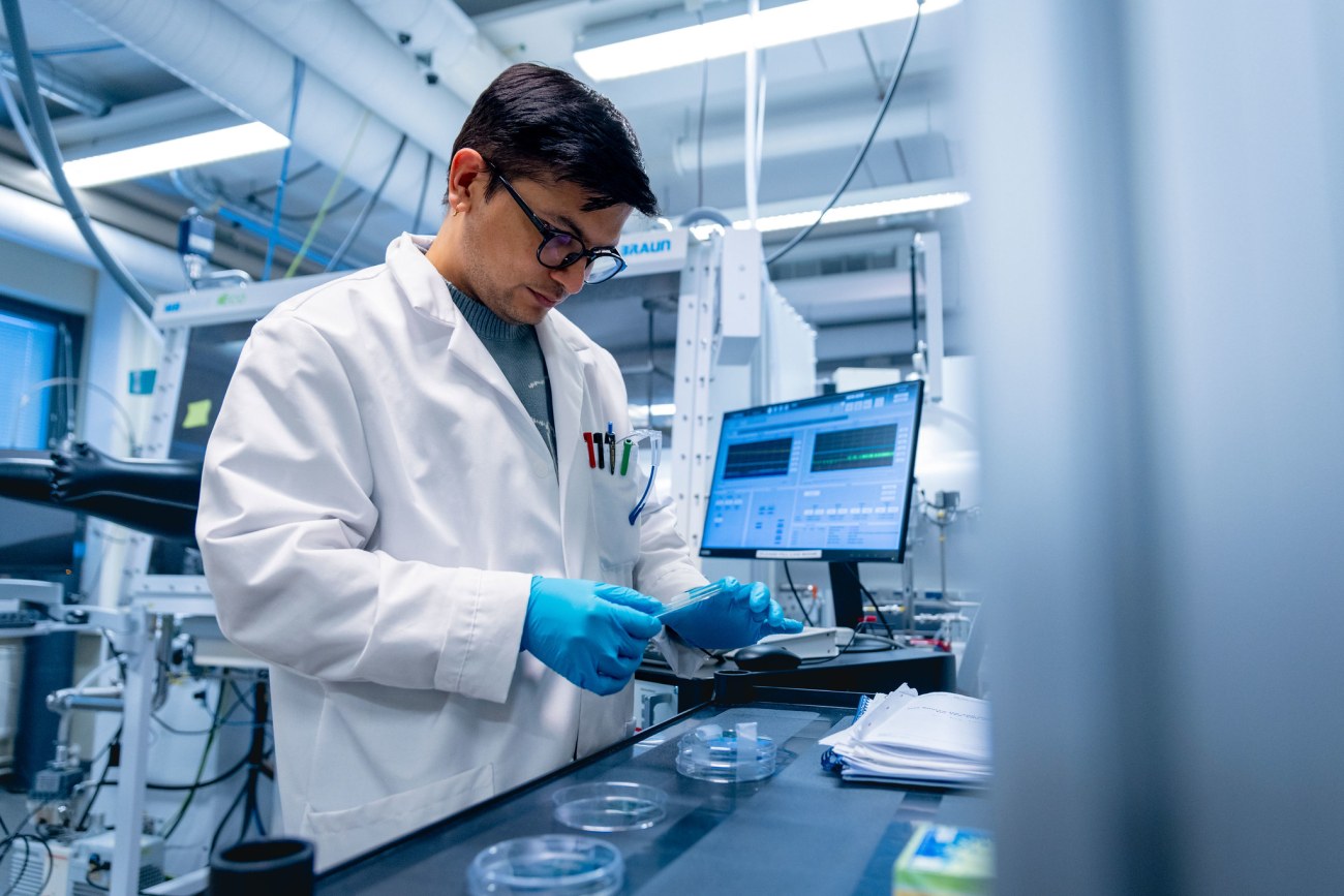 Amit Tewari LFE-laboratoriossa