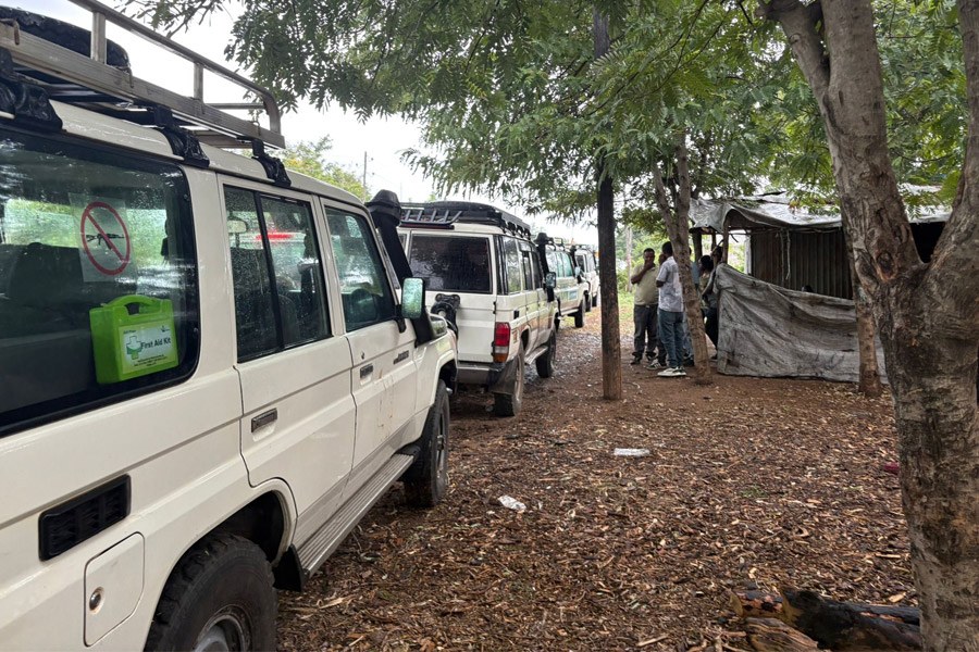 Cars at Nguenyyiel refugee camp, Etiopia.