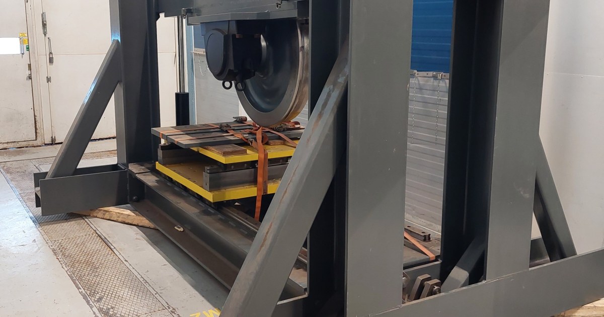 Vakuum pompasi bilan porno tomosha qiling