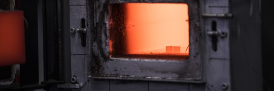 Furnace with metal samples