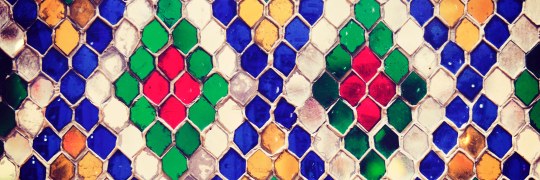Vitreous multicolored mosaic glass